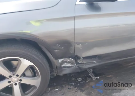 2016 Mercedes-Benz Glc 300 z USA, uszkodzony, nr VIN WDC0G4JB6GF067481